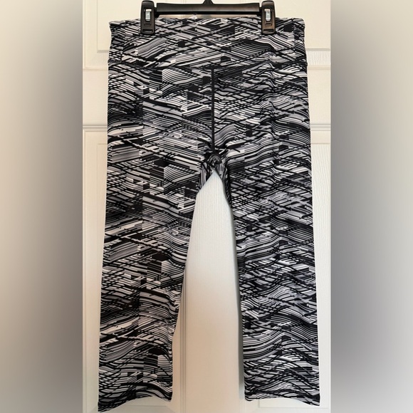 Fabletics Pants - Fabletics Black and White Patterned Leggings